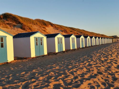 beach houses abendstimmung texel