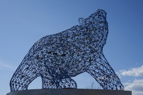 bear  sculpture  kelowna