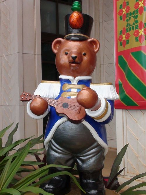 bear christmas ukulele