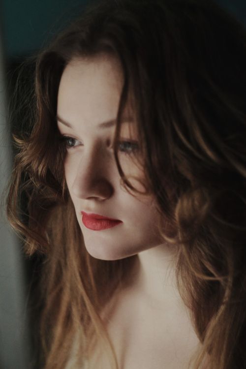 beautiful blur brunette