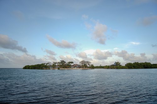 belize  caye  island