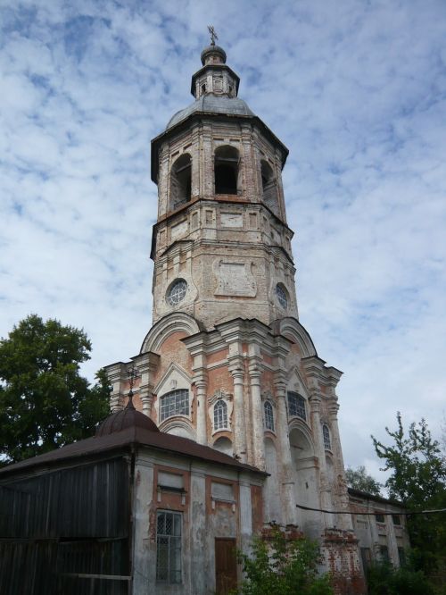 bell tower voskresenskay church ostashkov
