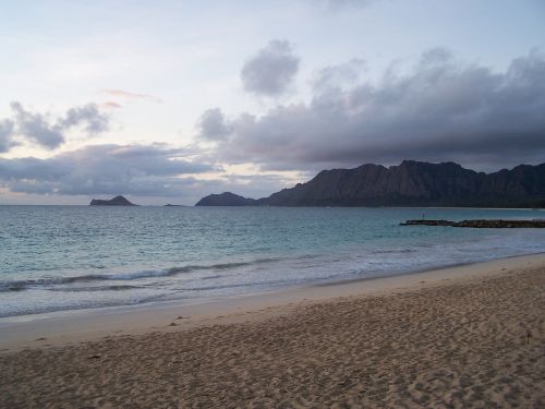 bellows beach morning