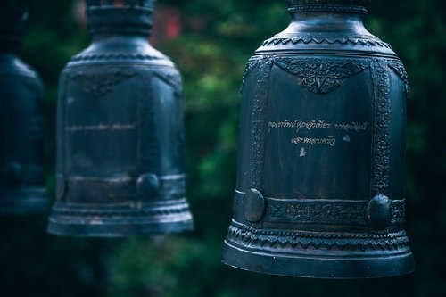 bells  row  shrine