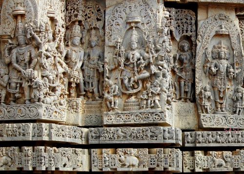 belur halebeedu hoysala sculpture