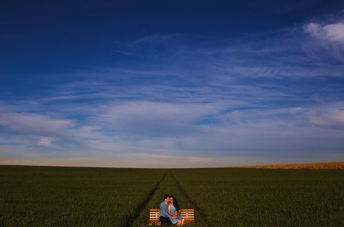 bench countryside couple