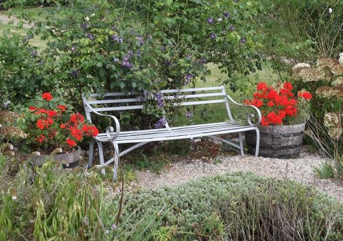 bench garden red