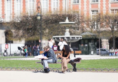 bench girl fountain