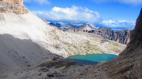 bergsee dolomites south tyrol