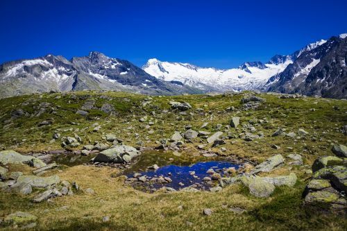 bergsee alpine mountains