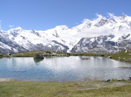 bergsee snow mountains