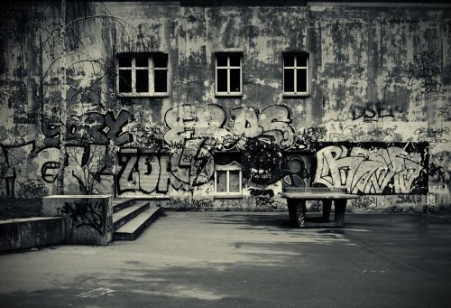 berlin graffiti field