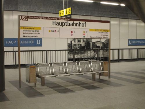 berlin central station shield