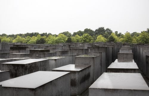 berlin memories of the murdered jews memorials attesting to the achievements