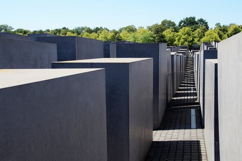 berlin  memorial  the holocaust