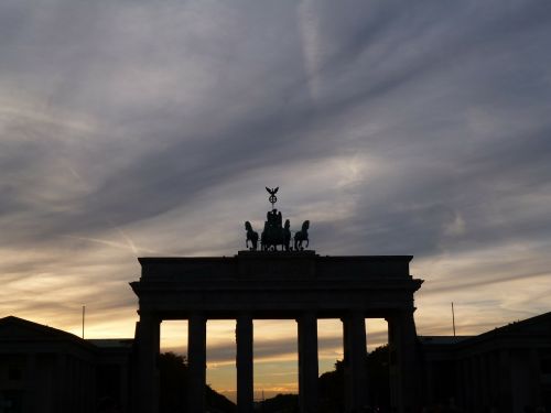 berlin brandenburg gate building