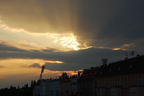 berlin sun cloudburst