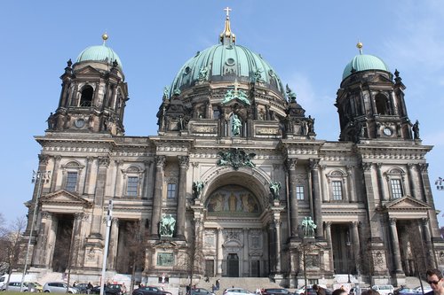 berlin cathedral  historic building  berlin