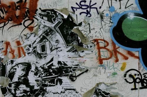 berlin wall sprayer spray