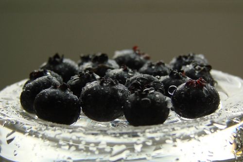 berries water glass