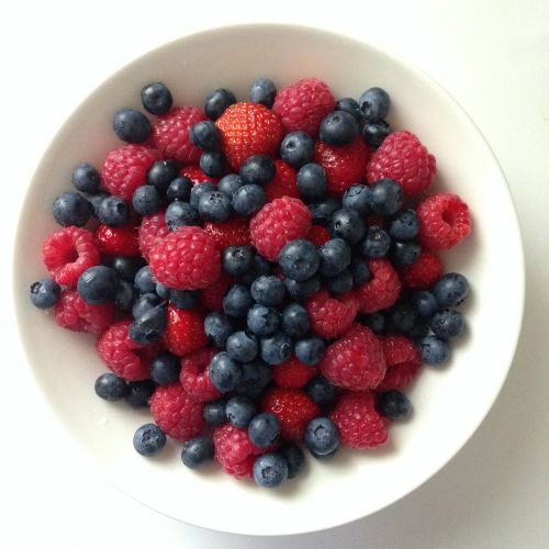 berries blueberries strawberry
