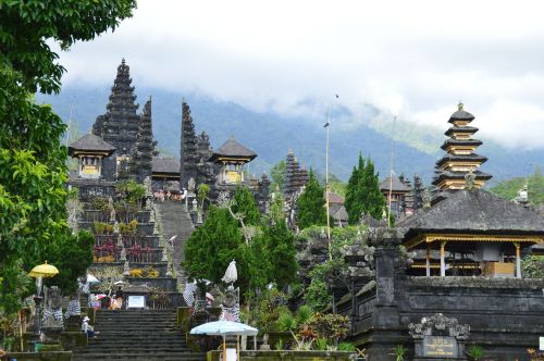 besakih temple indonesia