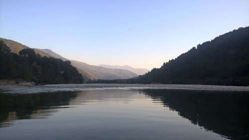 bhutan  nature  lake