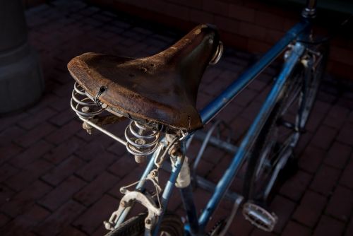 bicycle saddle leather