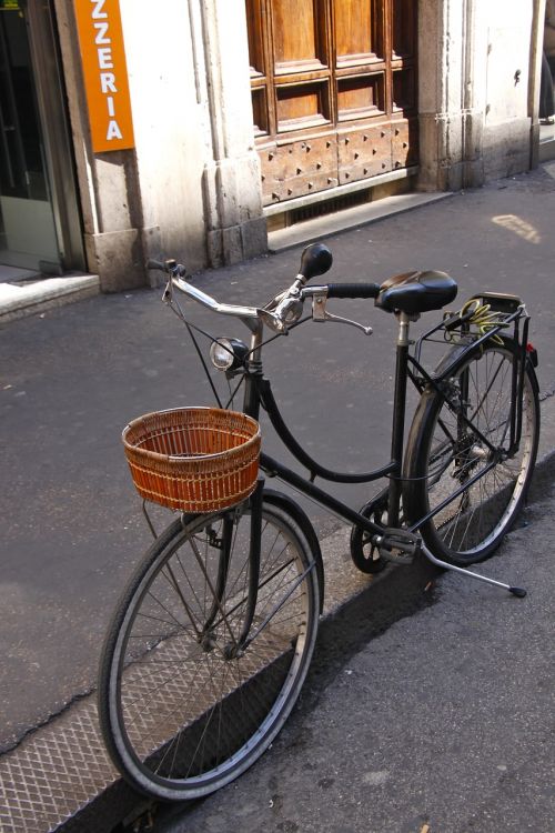 bicycle rome italy