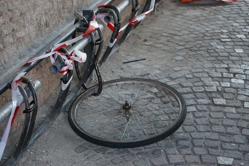 bicycle  ferrara  theft