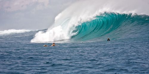 big waves surfers power