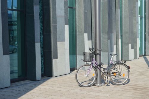 bike uni students