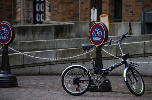 bike street sign