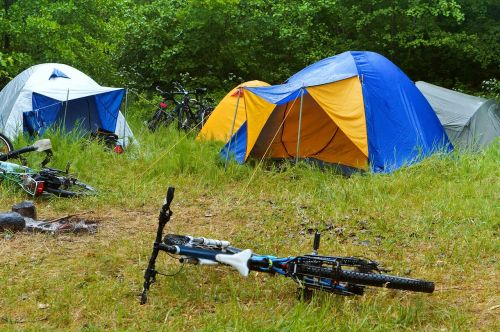 bike camping rain