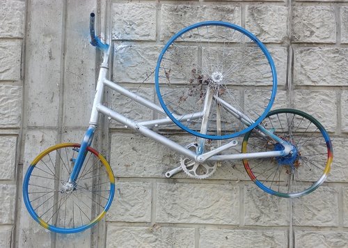 bike  wheels  the act of art