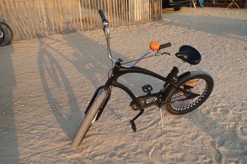 bike beach cruiser wheel