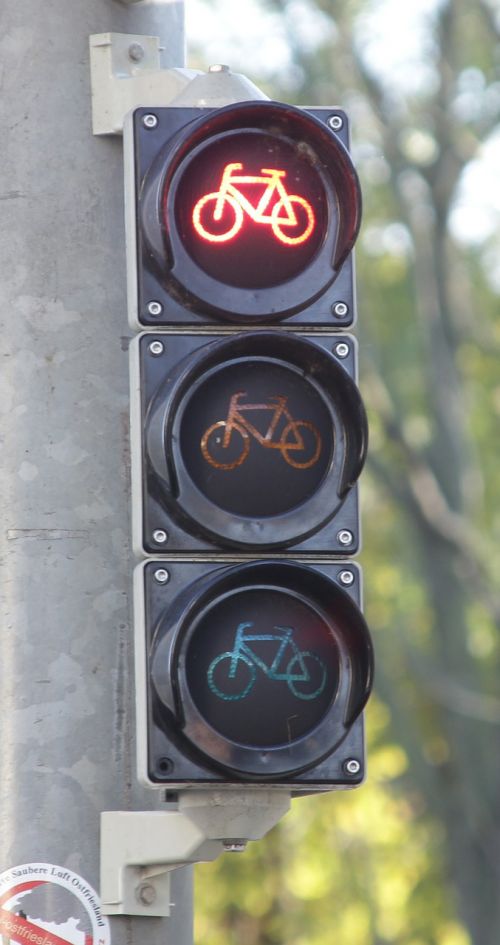 bike lights traffic lights red