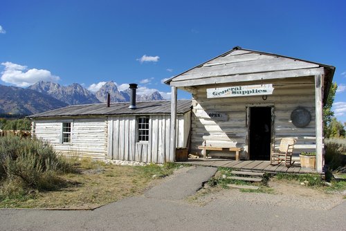 bill menor's cabin  cabin  house