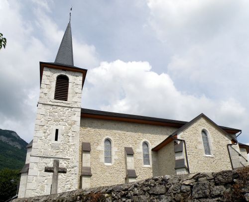 billième saint pierre church building