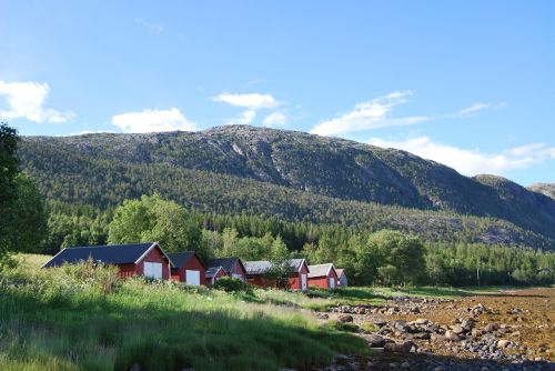 bindalseidet norway houses