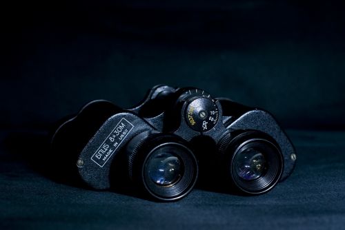 binoculars looking glass magnification
