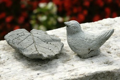 bird leaf sculpture