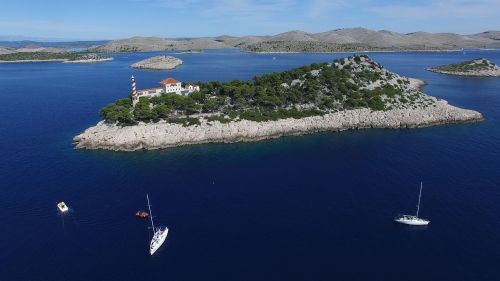 bird's eye view island sea