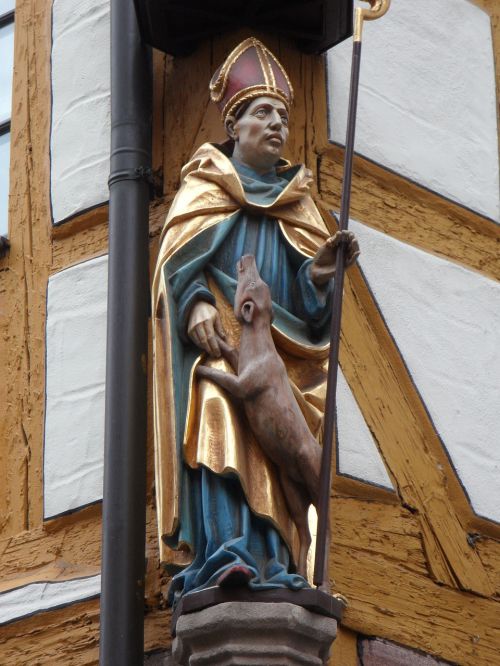 bishop statue holy