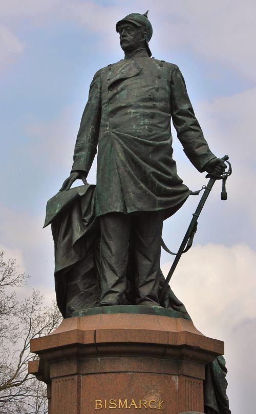 bismarck statue historically