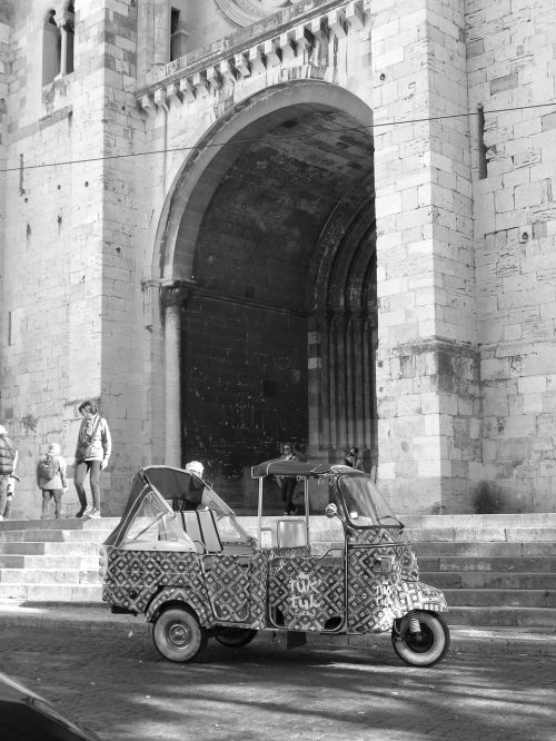 black and white tricycle archway