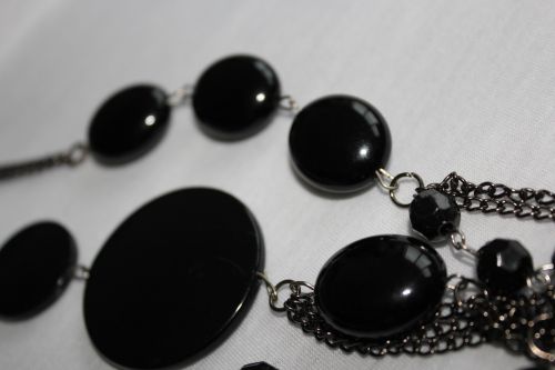 Black Round Beads
