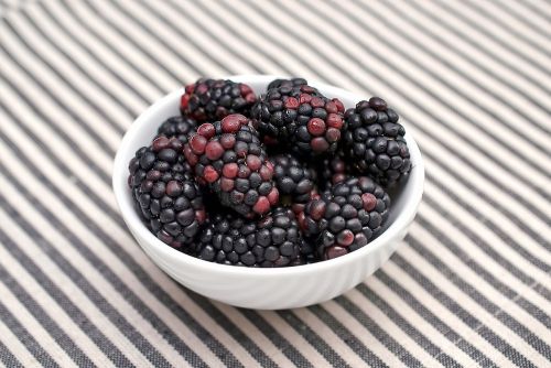 blackberries fresh fruit