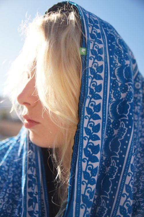 blond sun scarf