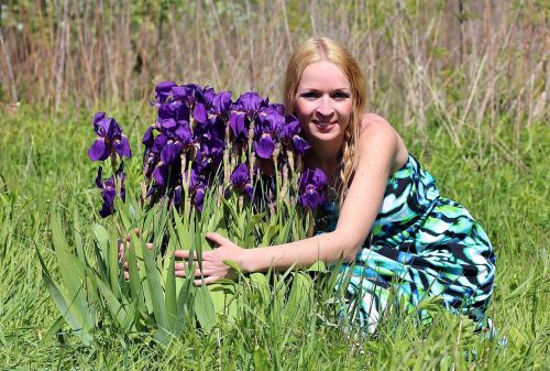 blonde girl flowers beauty